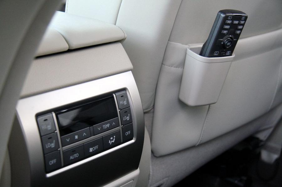  Lexus GX460 2010 года  (фото 15 из 153)